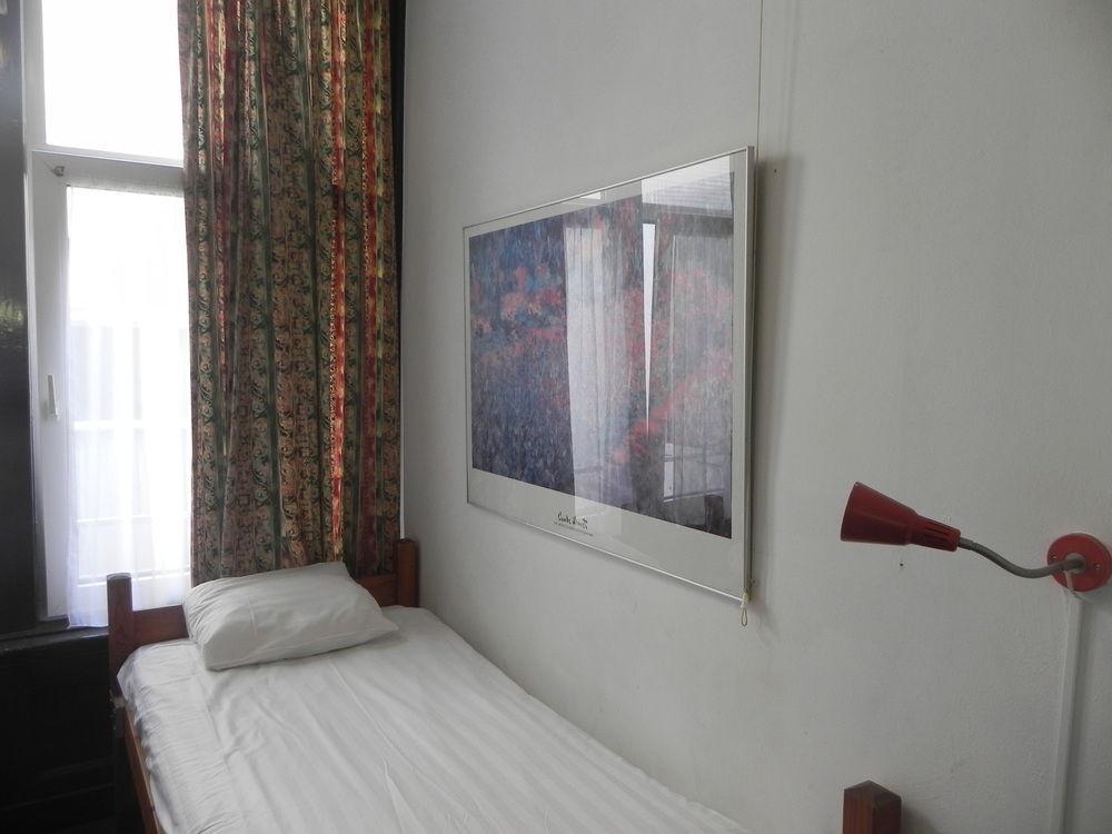 Hotel Crown Amsterdam Bagian luar foto