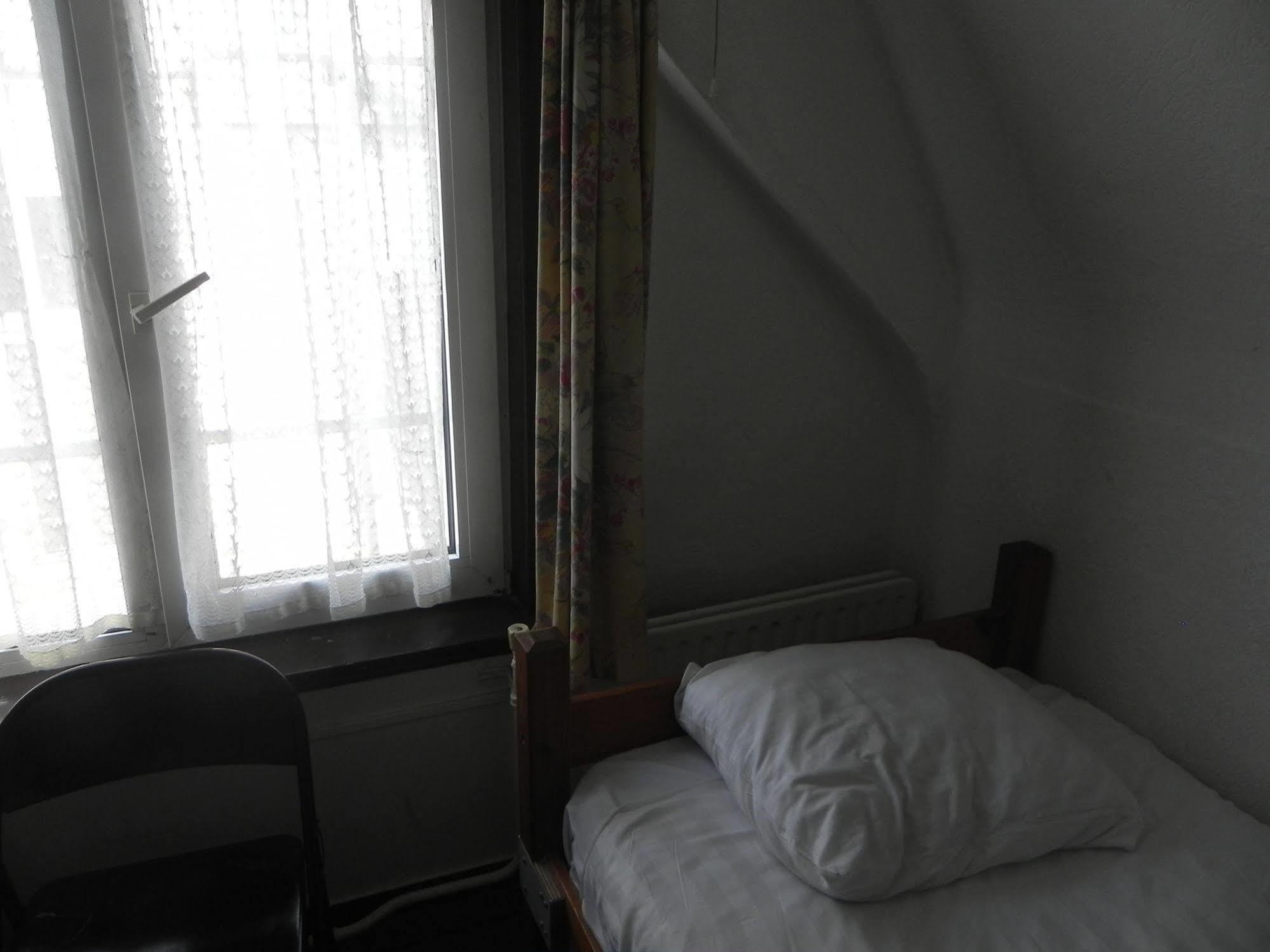 Hotel Crown Amsterdam Bagian luar foto