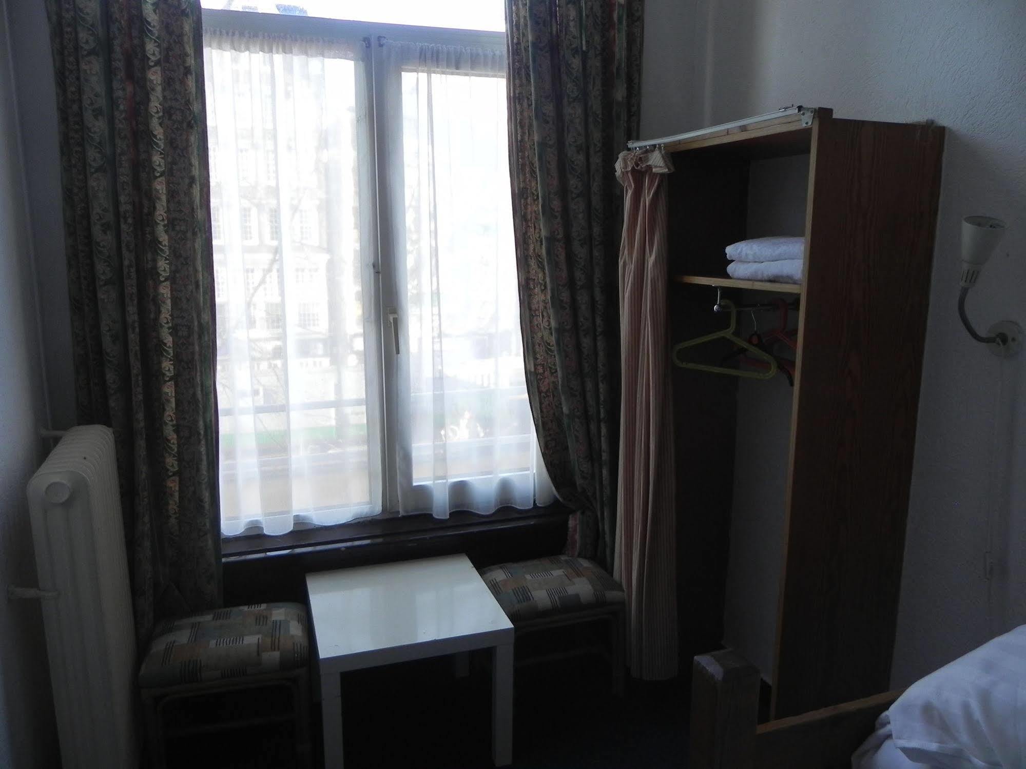 Hotel Crown Amsterdam Bagian luar foto
