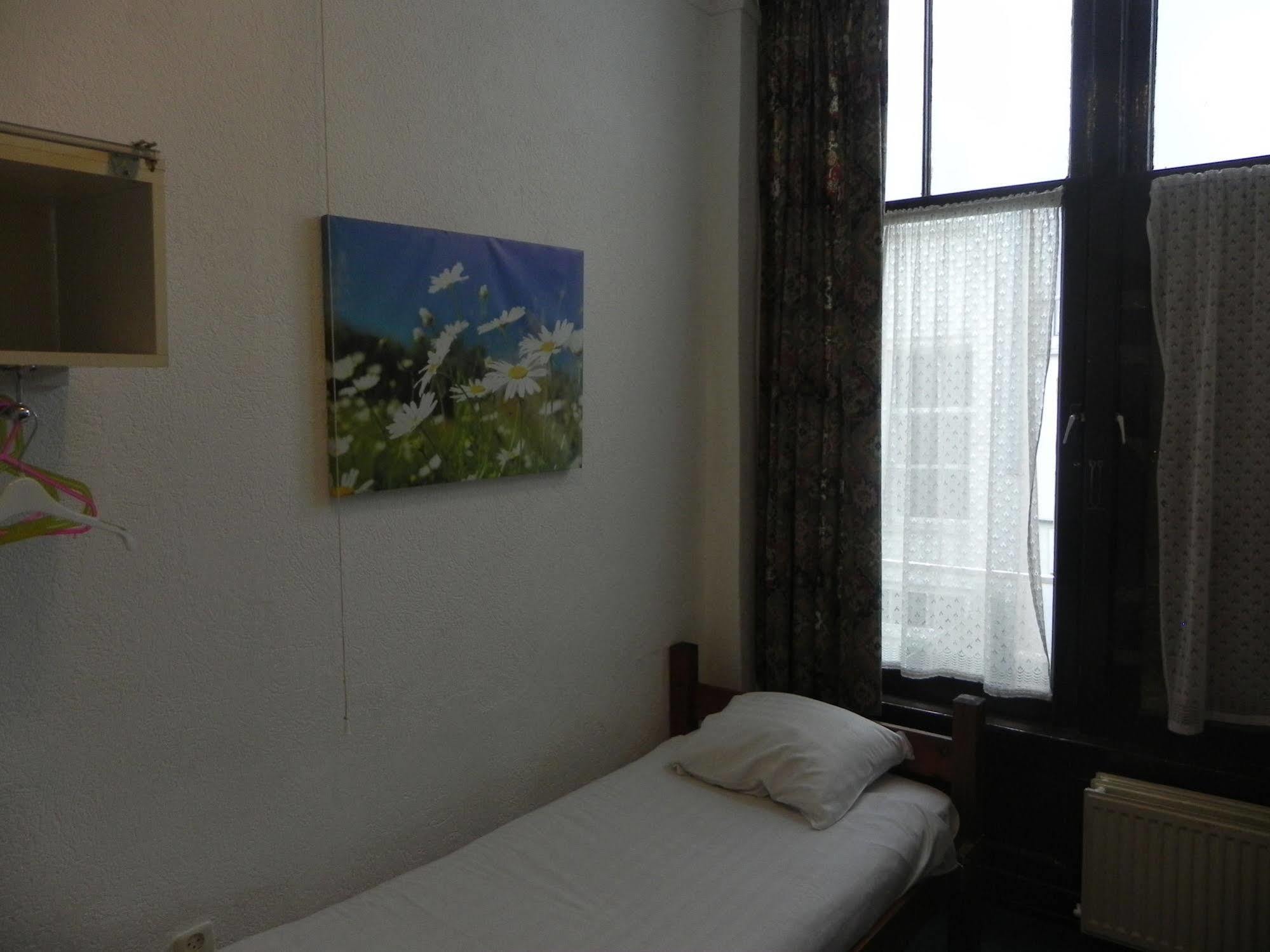 Hotel Crown Amsterdam Bagian luar foto